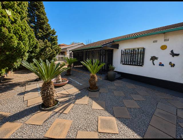3 BEDROOM HOUSE FOR SALE IN VANDERBIJLPARK CW 3